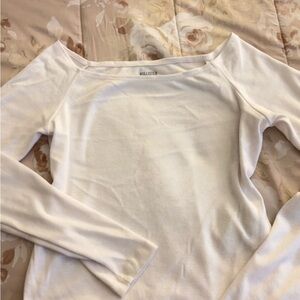 Hollister Women's Cream Long Sleeve Tee